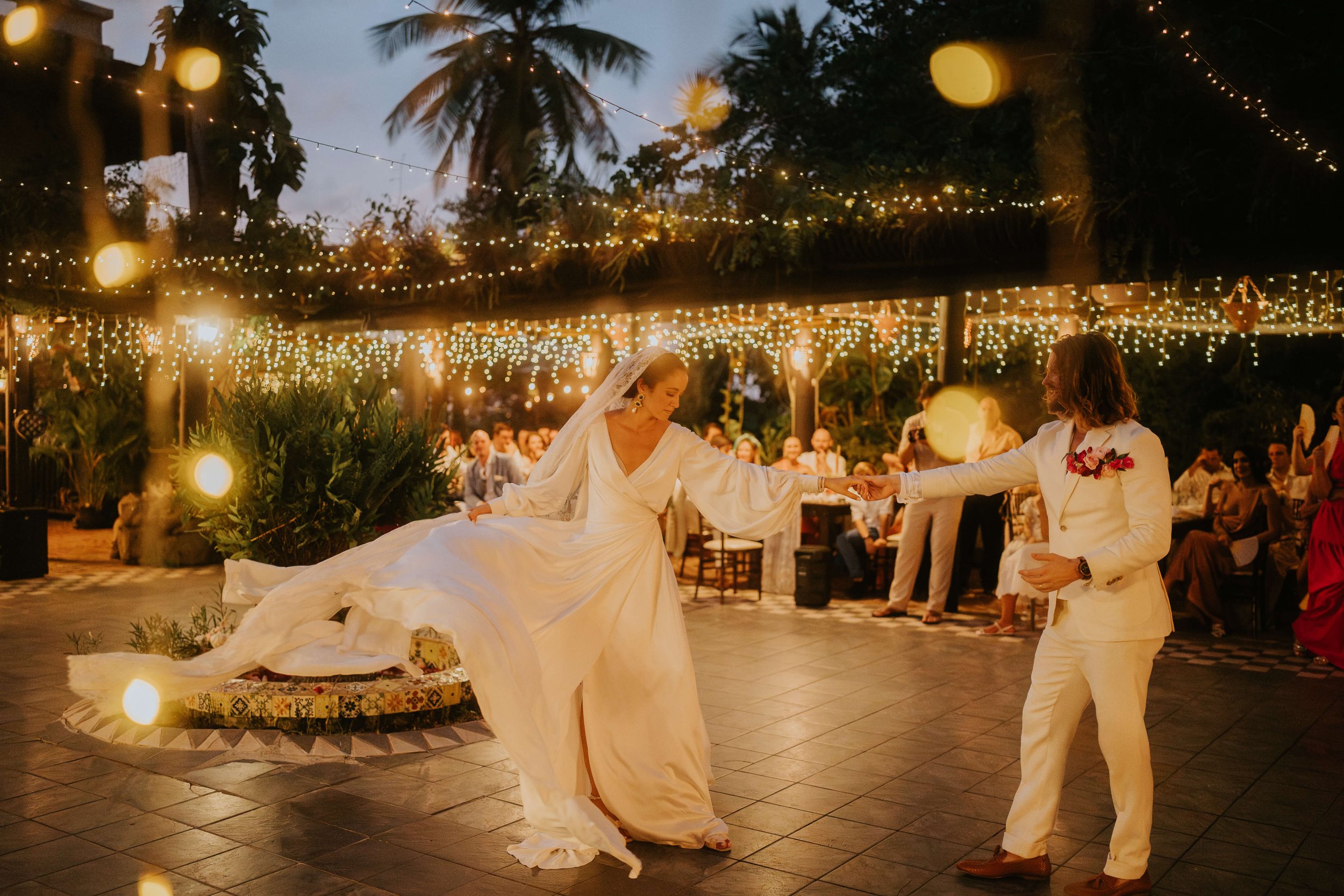 Un Encuentro en Puerto Rico: La Elegante Boda de Mike y Sarah en Hacienda Siesta